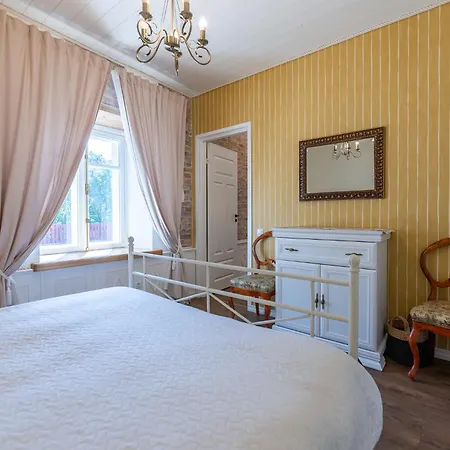 Aadma Apartament *