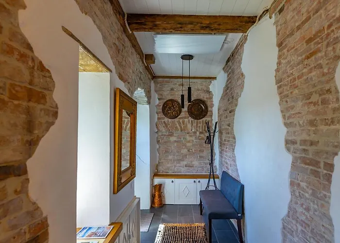 Aadma Διαμέρισμα *